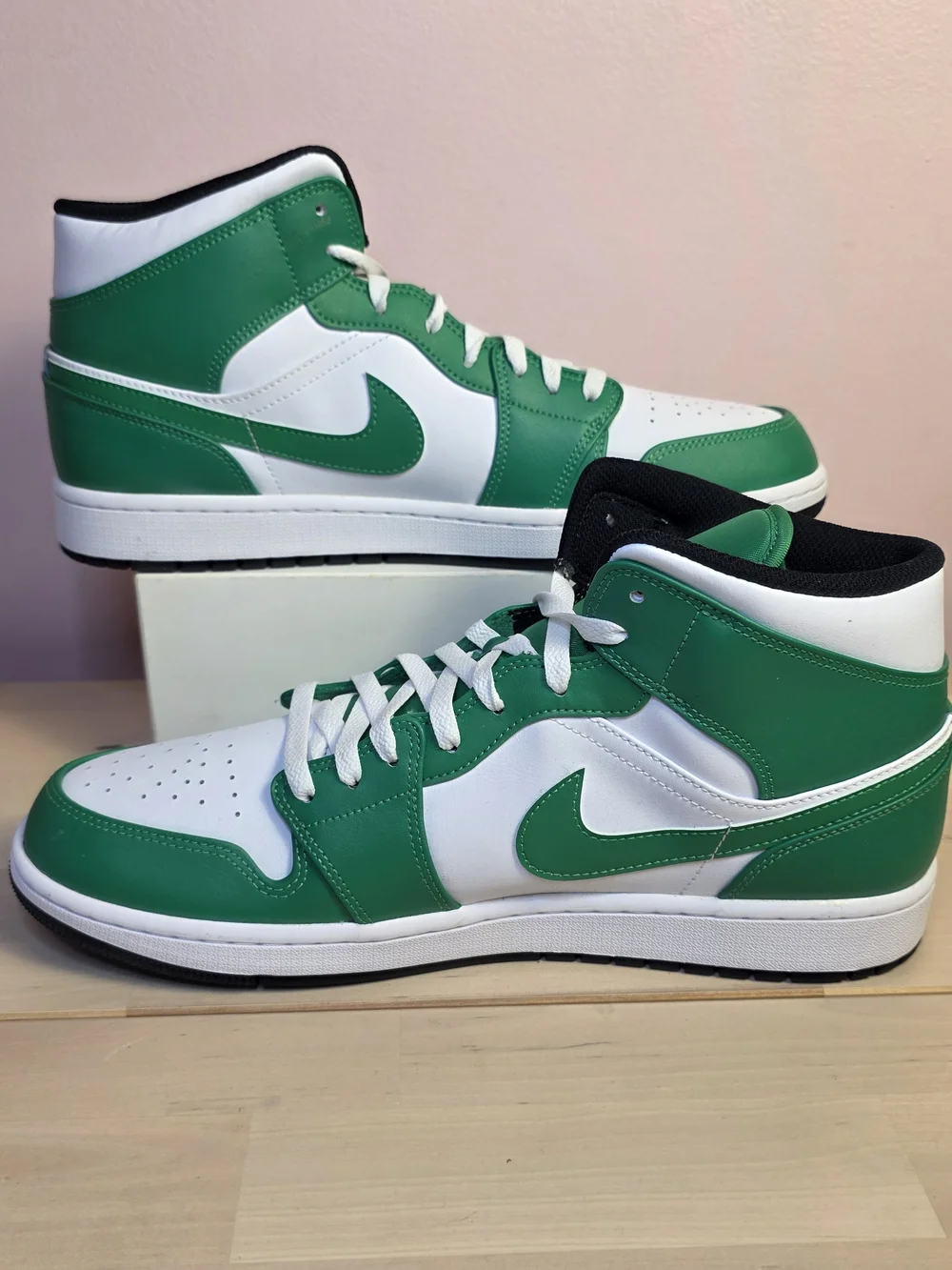 Air Jordan 1 Mid — White & Green Men’s Basketball Shoes